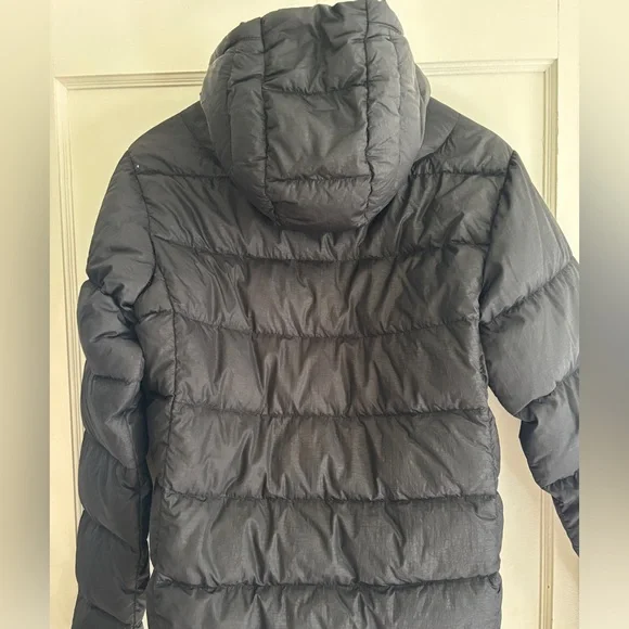 Women’s Outdoor Voices puffer jacket black size small. - Picture 4 of 4